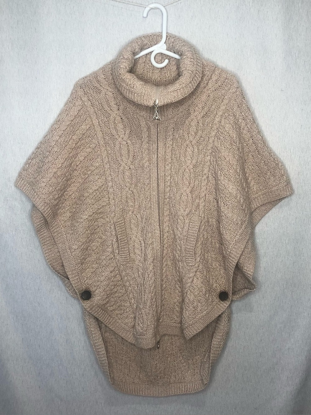 Arian Beige Cable Knit Turtleneck Zip Poncho Sweater Merino Wool S/M Cozy Rustic